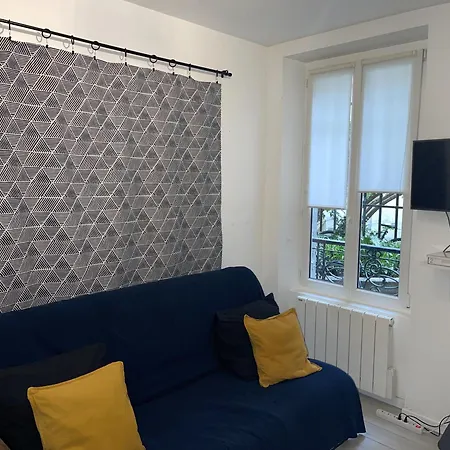 17 - Cosy & Modern